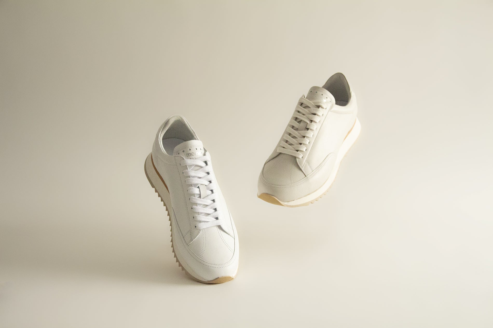 Minimalist white sneakers | handcrafted | Timothée paris | Men ...