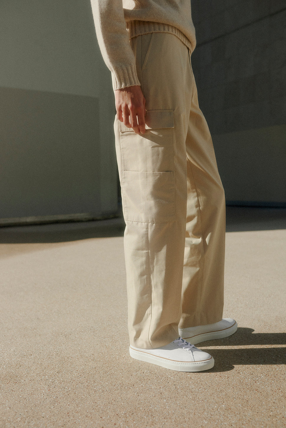 french sneaker atlantique cloud worn by a model with beige trousers