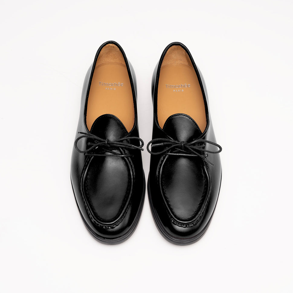Top view of Beaune loafer by Timothée Paris, featuring supple black  pull-up leather and soft interior lining for exceptional comfort.