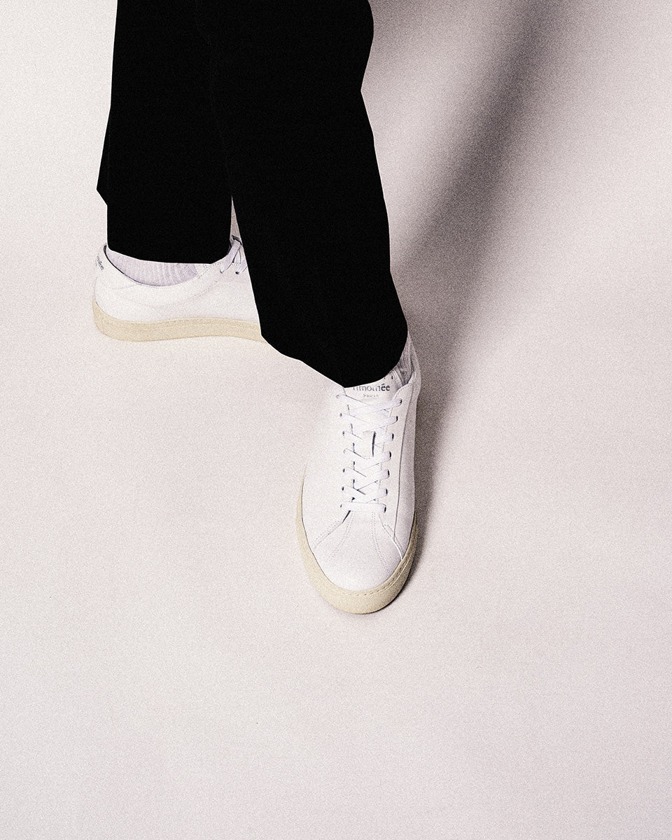 Timothée-paris-atlantique-white-italian-nappa-leather-black-trousers-90s-inspiration-rubbersole-elegant-shilouette